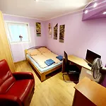 3 Z moderne Wellnesswohnung - Sauna, Kamin, Parkplätze 65m2 bis 6 Per