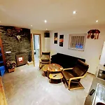 3 Z moderne Wellnesswohnung - Sauna, Kamin, Parkplätze 65m2 bis 6 Per