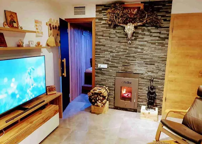 3 Z moderne Wellnesswohnung - Sauna, Kamin, Parkplätze 65m2 bis 6 Per