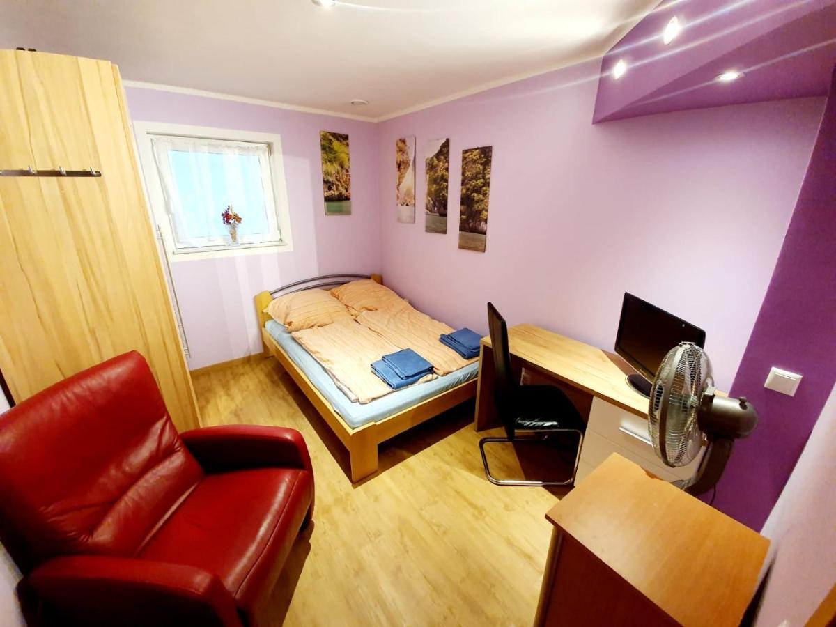 3 Z Moderne Wellnesswohnung - Sauna, Kamin, Parkplätze 65m2 Bis 6 Per