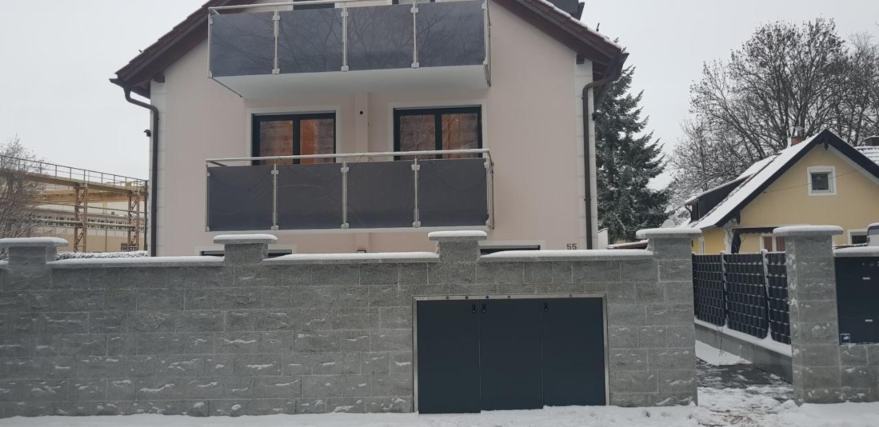 3 Z Moderne Wellnesswohnung - Sauna, Kamin, Parkplätze 65m2 Bis 6 Per